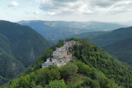 IN CAMMINO TRA DUE VALLI  DOMENICA 23 MARZO